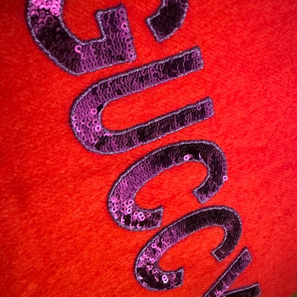 GUCCI RED SEQUIN "GUCCY" SCARF - Picture 4 of 11